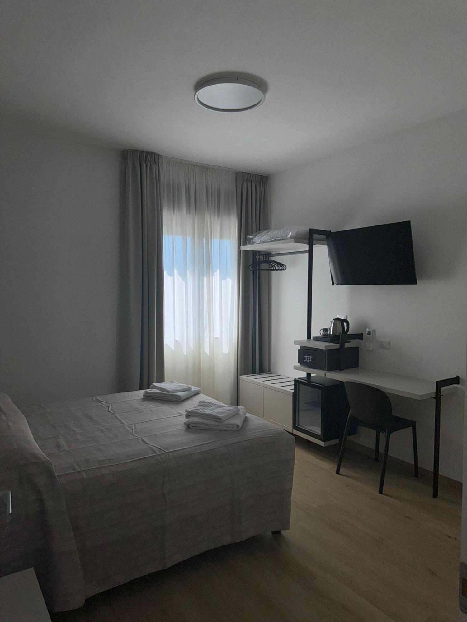 Guest House Al Porto Civitavecchia Eksteriør billede